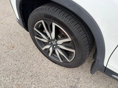 Used 2021 Honda Pilot Touring image 10