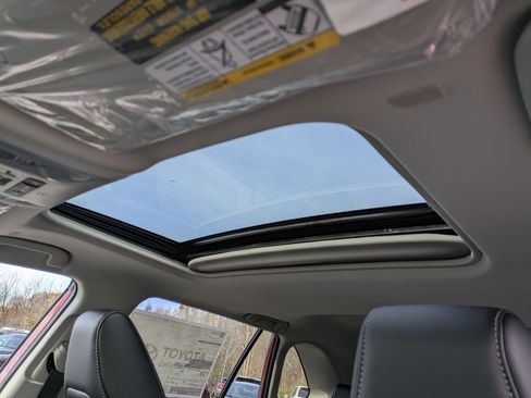 New 2025 Toyota RAV4 Limited image 15