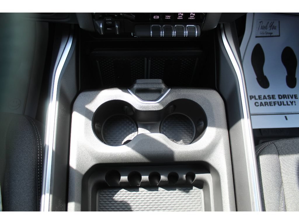 New 2027 RAM 3500 Big Horn AWD/4WD image 15