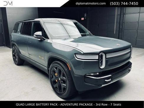 Used 2024 Rivian R1S Adventure AWD/4WD image 8