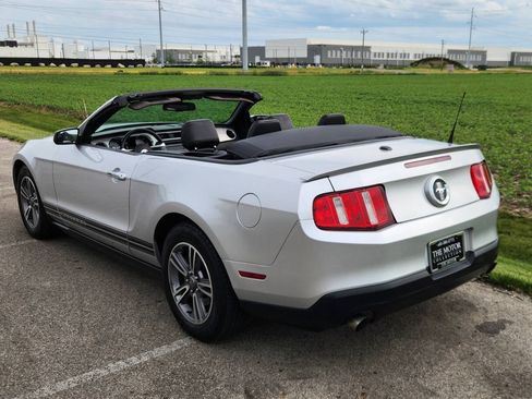 Used 2012 Ford Mustang Premium RWD image 3