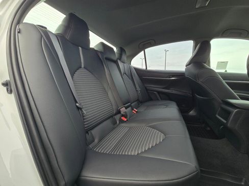 Used 2023 Toyota Camry SE image 15