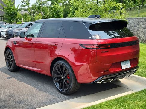 New 2025 Land Rover Range Rover Sport Dynamic SE AWD/4WD image 12