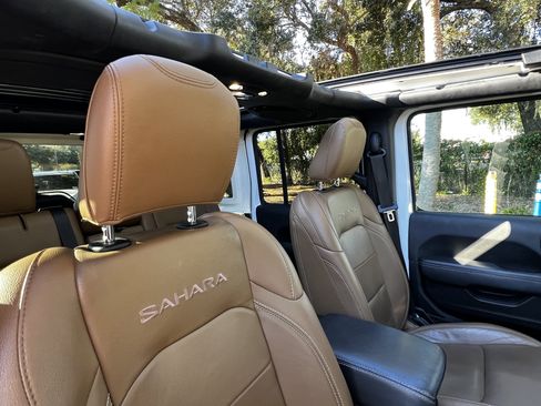Used 2021 Jeep Wrangler Unlimited Sahara image 45