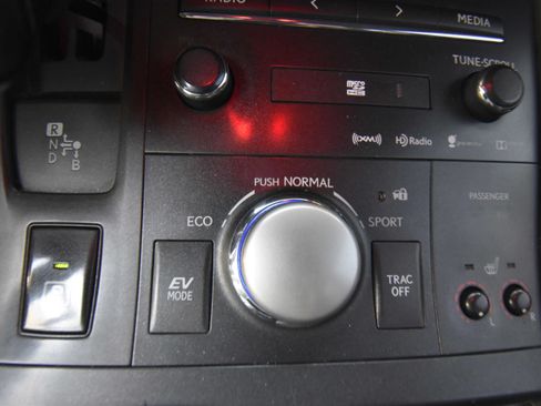 Used 2016 Lexus CT 200h w/ Navigation Package FWD image 11