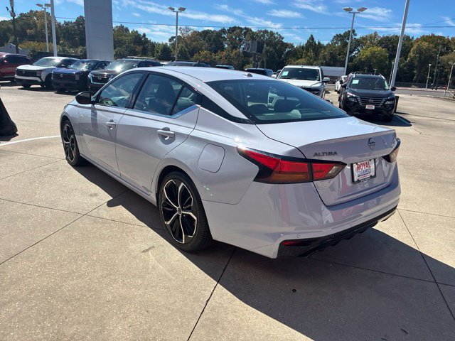 Used 2024 Nissan Altima 2.5 SR FWD image 5