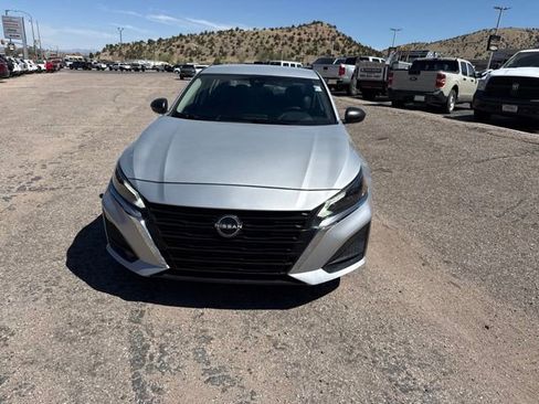 Used 2024 Nissan Altima 2.5 S FWD image 2