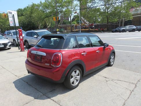 Used 2015 MINI Cooper 4-Door Hardtop FWD image 5