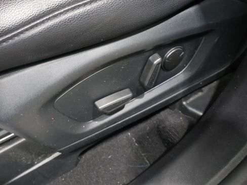 Used 2024 Ford Explorer Limited image 12