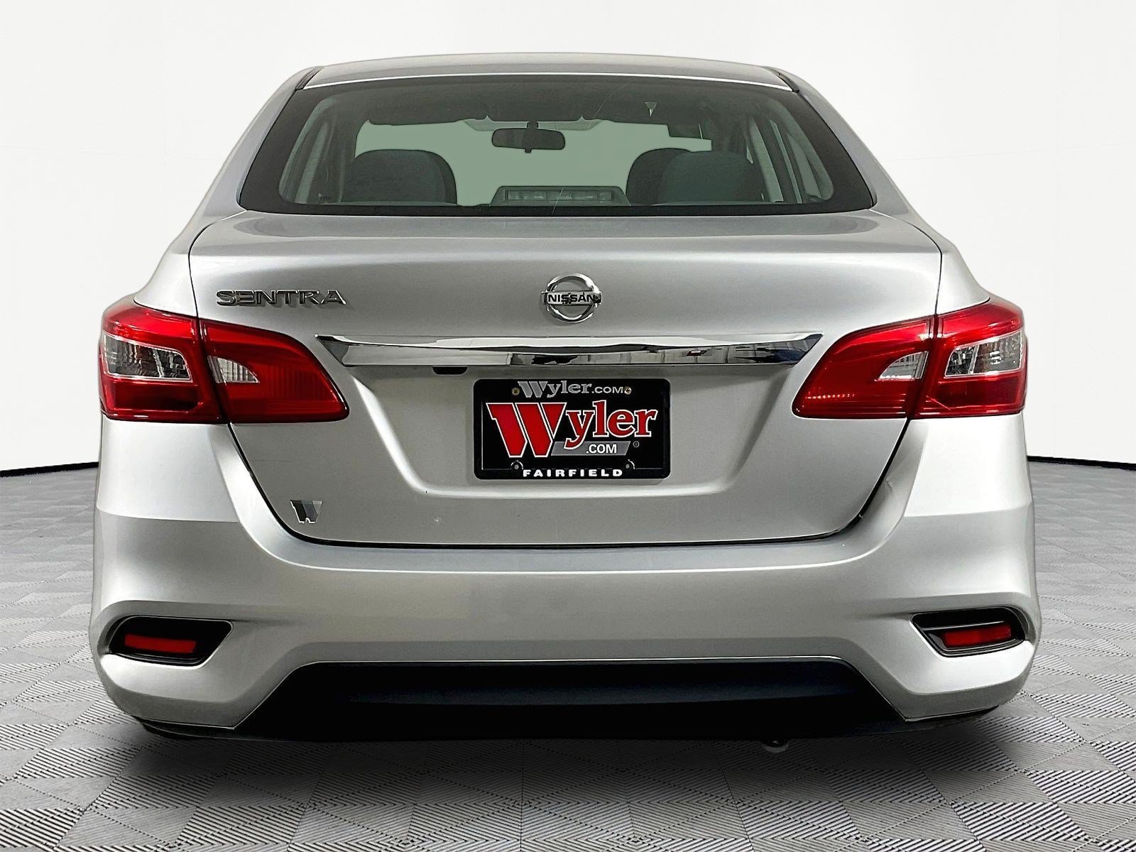 Used 2019 Nissan Sentra S FWD image 5