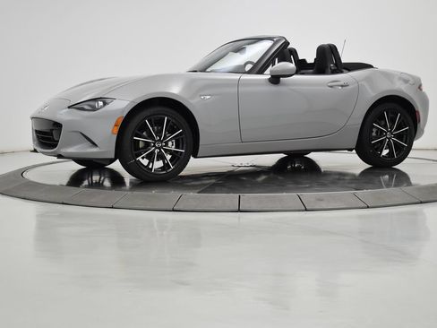 New 2026 MAZDA MX-5 Miata Grand Touring w/ Weather Package RWD image 16