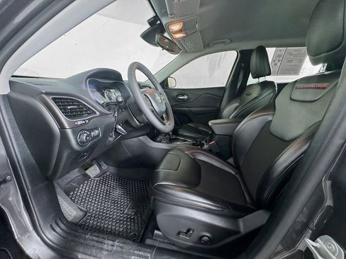 Used 2022 Jeep Cherokee Trailhawk w/ Sound & Nav Group image 15