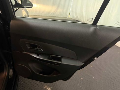 Used 2014 Chevrolet Cruze LT image 26