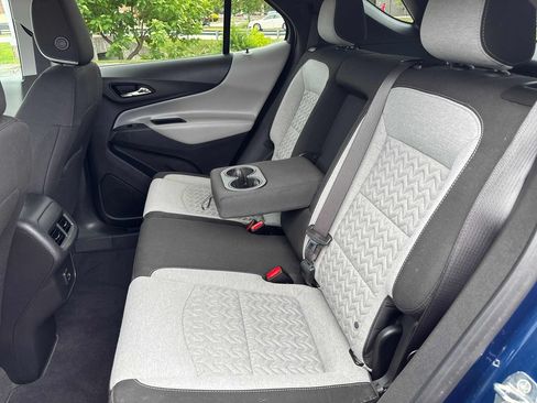 Used 2022 Chevrolet Equinox LS w/ LS Convenience Package AWD/4WD image 23