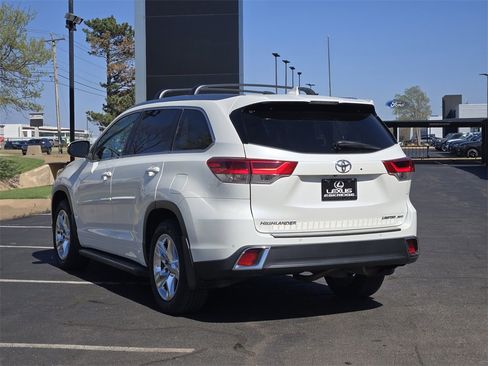 Used 2018 Toyota Highlander Limited w/ Protection Package #3 image 5