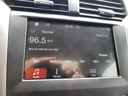 Used 2017 Ford Fusion SE w/ Fusion SE Technology Package FWD image 19
