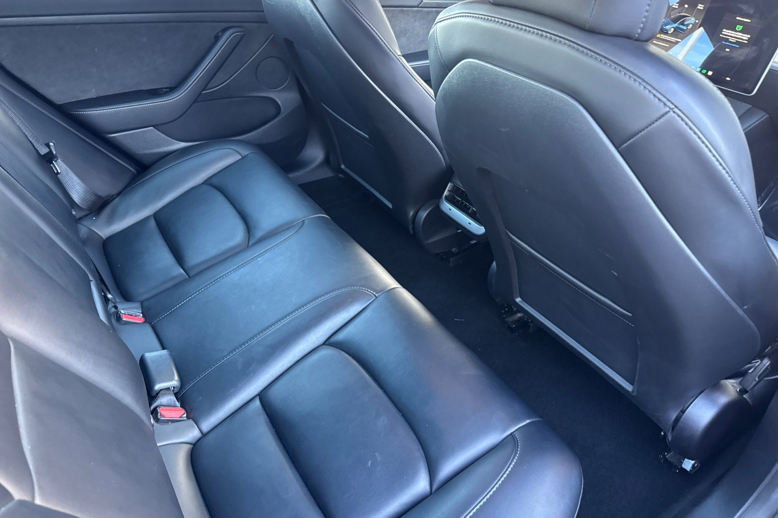 Used 2022 Tesla Model 3 Long Range AWD/4WD image 33