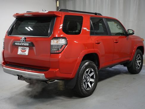 Certified 2024 Toyota 4Runner TRD Off-Road Premium image 8