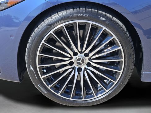 Used 2025 Mercedes-Benz C 300 Sedan image 31