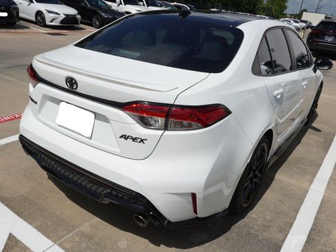 Used 2022 Toyota Corolla SE FWD image 5