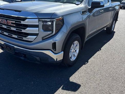 Used 2023 GMC Sierra 1500 SLE AWD/4WD image 1