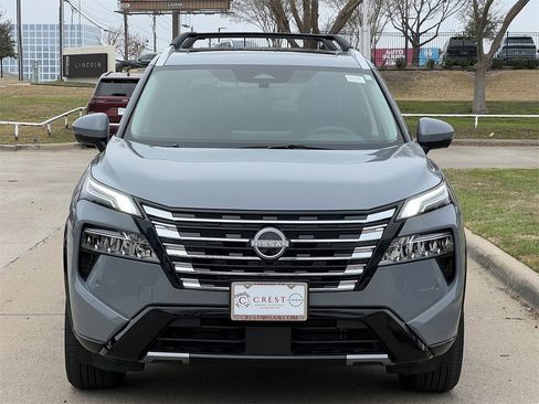 Certified 2025 Nissan Rogue Platinum image 7