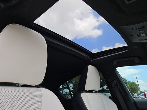 Used 2022 Lexus IS 350 F Sport w/ Navigation Package RWD image 15