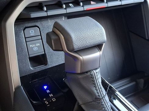 New 2026 Toyota Tundra Limited AWD/4WD image 17