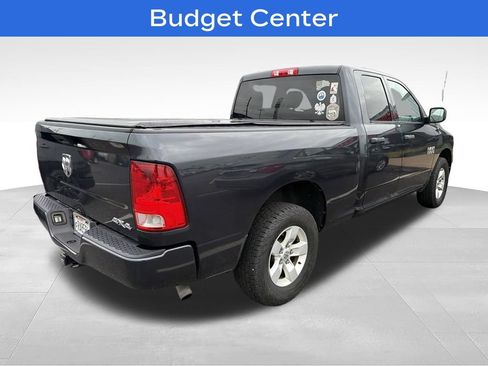 Used 2017 RAM 1500 Express AWD/4WD image 3