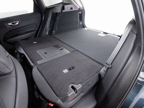 Certified 2025 Volvo XC60 B5 Core w/ Climate Package image 29