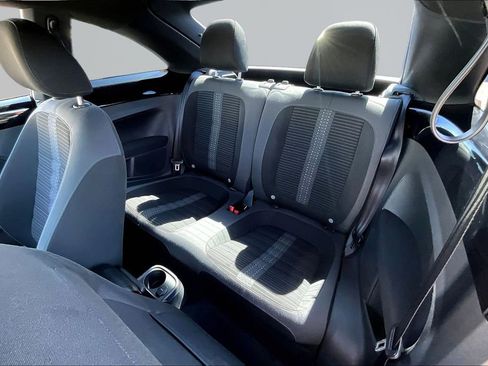 Used 2014 Volkswagen Beetle R-Line image 19