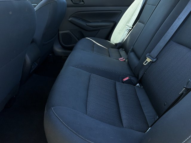 Used 2025 Nissan Altima 2.5 SV FWD image 9