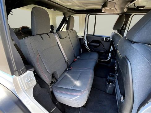 Used 2024 Jeep Wrangler Unlimited Rubicon image 22