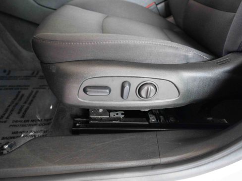 Used 2024 Chevrolet Malibu LT image 12