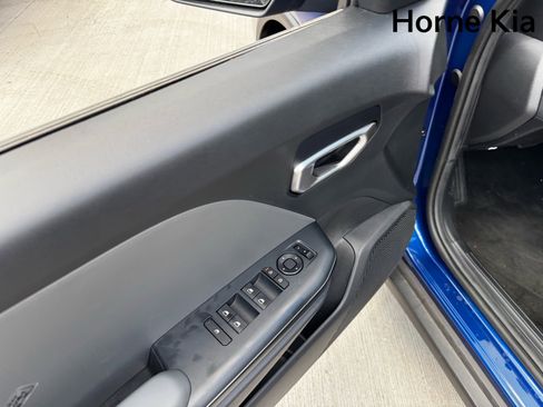 New 2025 Kia K4 LXS image 10