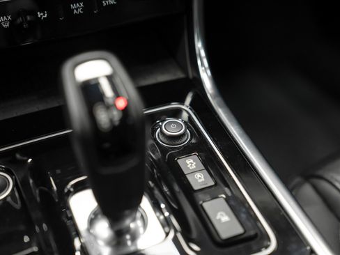 Used 2020 Jaguar XE S image 26