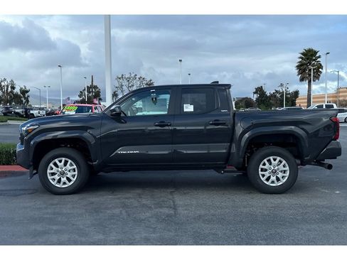 New 2025 Toyota Tacoma SR5 image 7