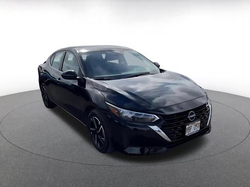 Used 2025 Nissan Sentra SV FWD image 3