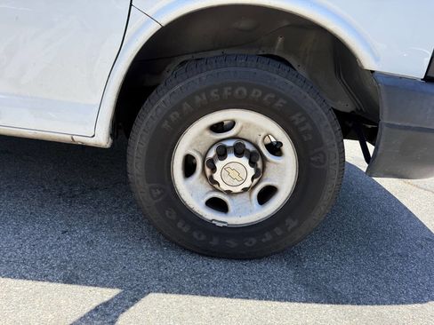 Used 2013 Chevrolet Express 3500 image 13