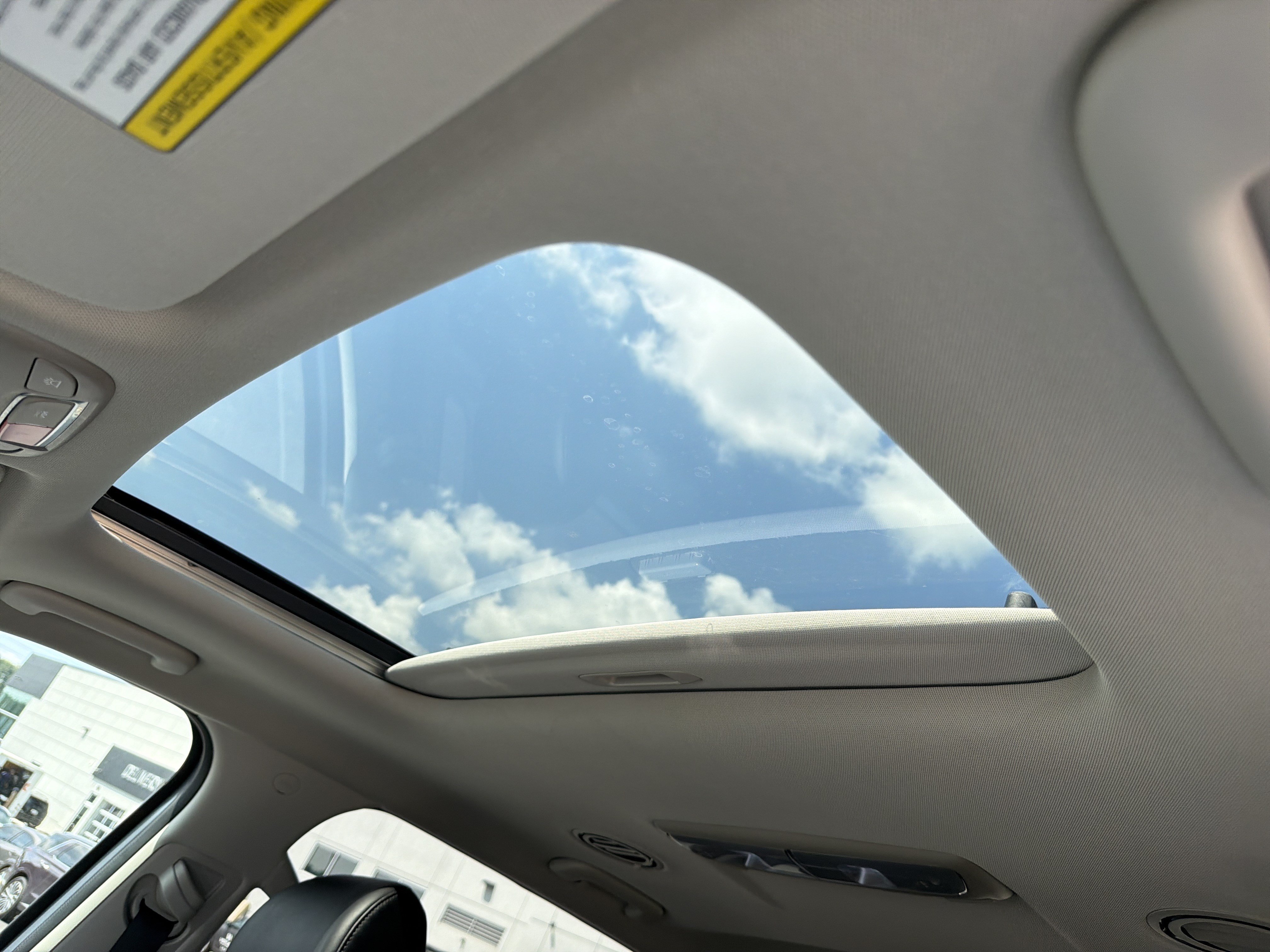 Used 2025 Kia Telluride S FWD image 32