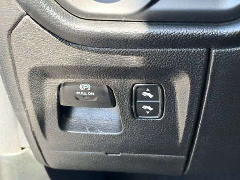 Used 2020 RAM 1500 Big Horn RWD image 17