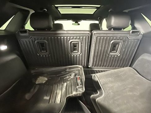 Used 2021 Cadillac XT5 Premium Luxury FWD image 29