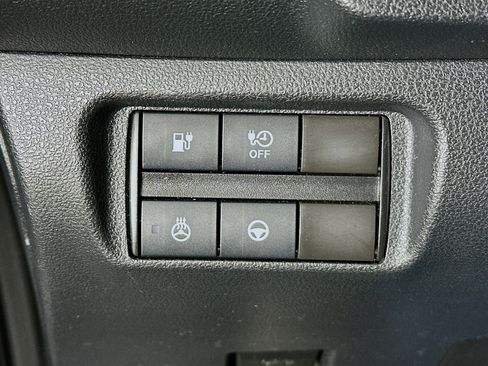 Used 2021 Nissan Leaf SV w/ SV Technology Package image 16