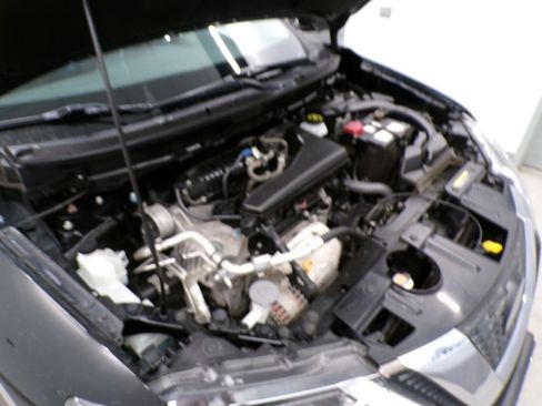 Used 2019 Nissan Rogue SV w/ Premium Package image 27