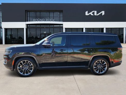 Used 2022 Jeep Wagoneer Series III w/ Premium Group I AWD/4WD image 4