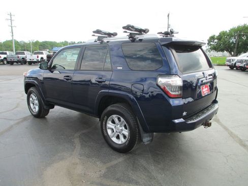 Used 2016 Toyota 4Runner SR5 Premium AWD/4WD image 8
