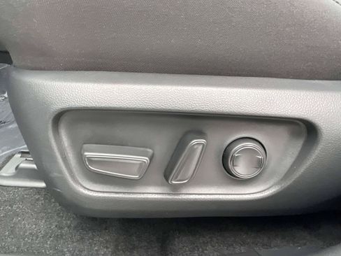 Used 2026 Toyota RAV4 SE AWD/4WD image 17