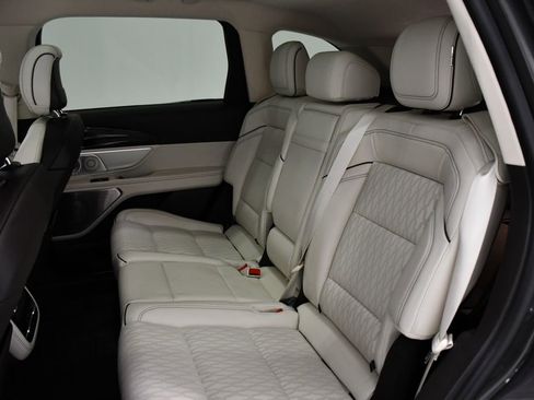 Used 2024 Lincoln Nautilus Black Label image 23