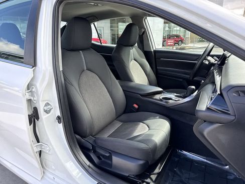 Used 2023 Toyota Camry LE image 14