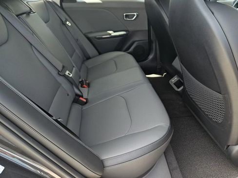 New 2026 Kia K4 EX image 10